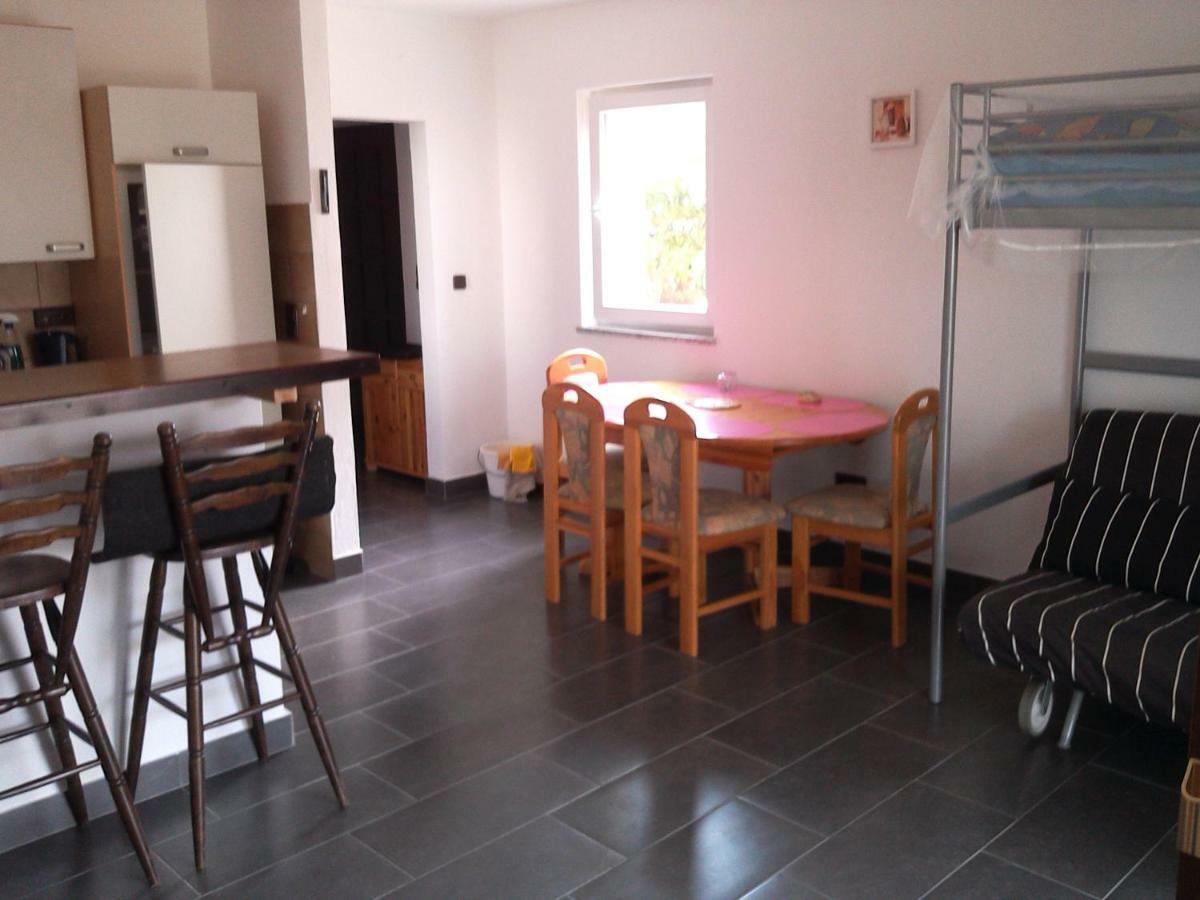 Ferienwohnung-Apartment Bootsliegeplatz Nach Anfrage Povljana Eksteriør billede